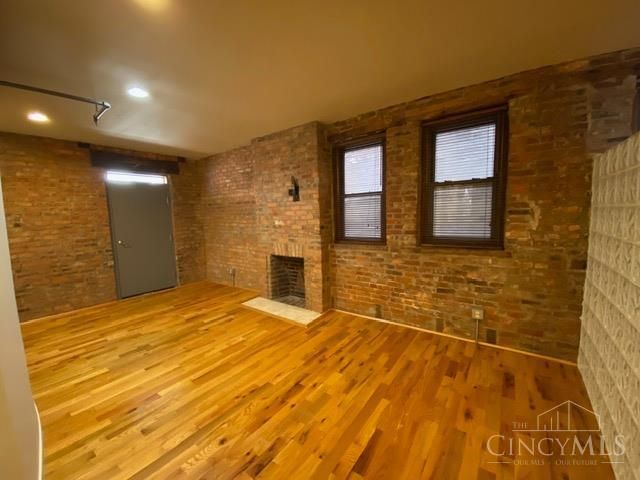 404 Reading Road, Cincinnati, OH 45202