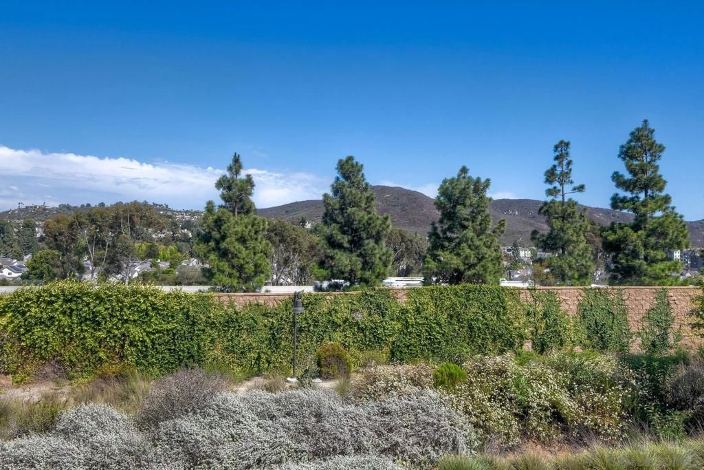 Image 19 of property listing at 10924 Jericho Way, San Diego, CA 92129