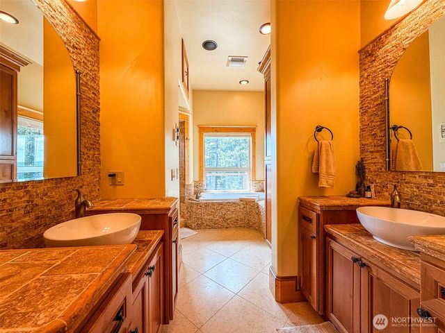 726 Pine Ridge Drive, Orcas Island, WA 98279