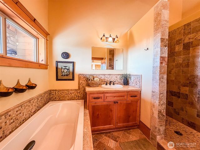 726 Pine Ridge Drive, Orcas Island, WA 98279