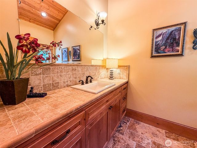 726 Pine Ridge Drive, Orcas Island, WA 98279