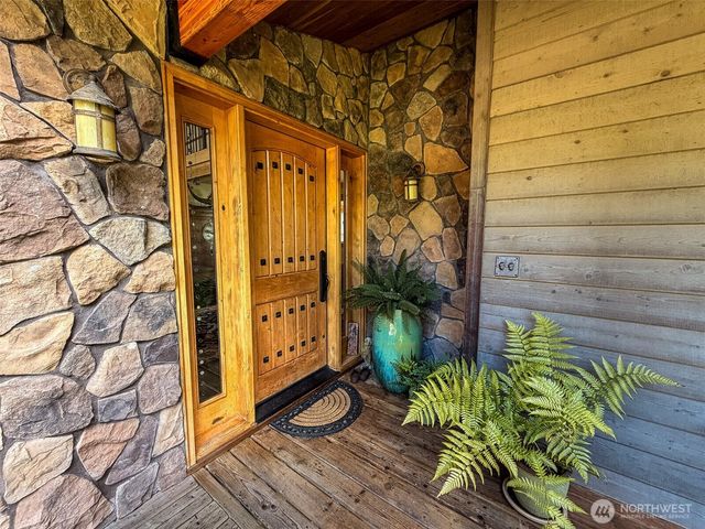 726 Pine Ridge Drive, Orcas Island, WA 98279