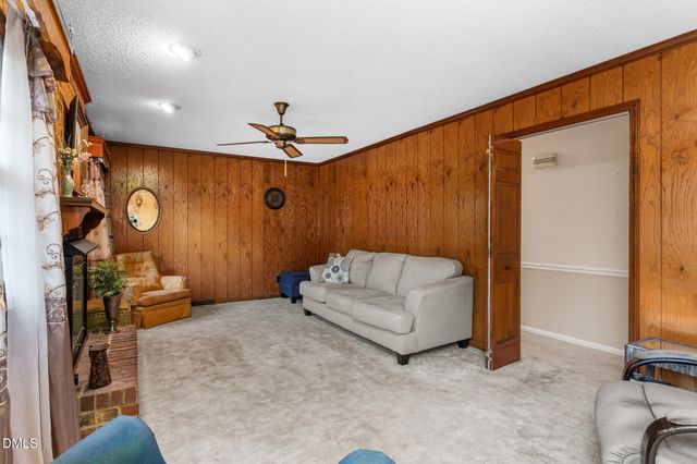 1609 Regency Drive, Burlington, NC 27215