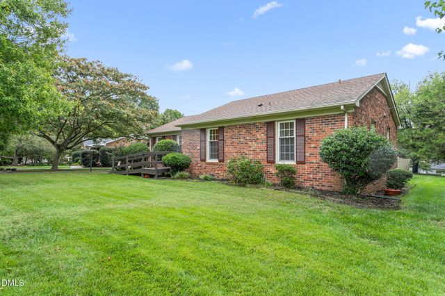 1609 Regency Drive, Burlington, NC 27215