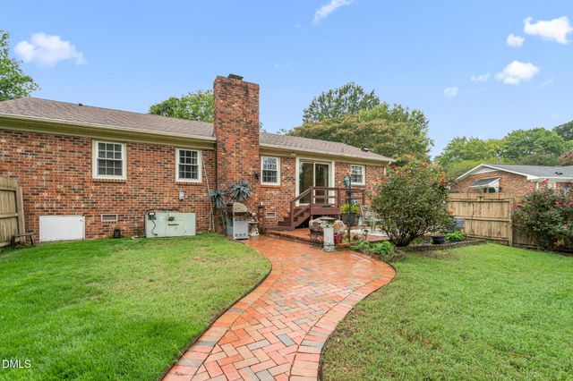 1609 Regency Drive, Burlington, NC 27215