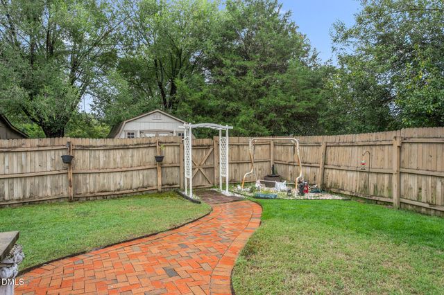 1609 Regency Drive, Burlington, NC 27215