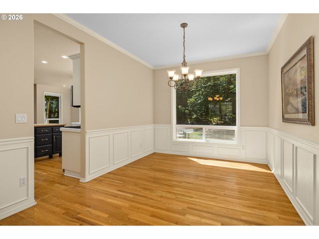 3208 Sw LURADEL St, Portland, OR 97219