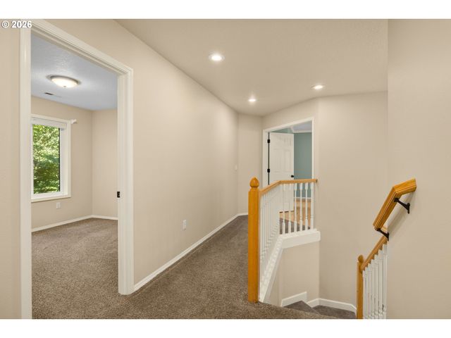 3208 Sw LURADEL St, Portland, OR 97219