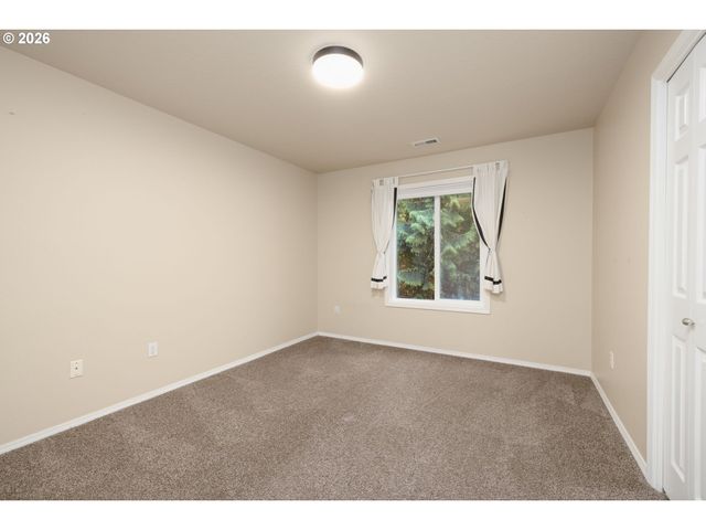 3208 Sw LURADEL St, Portland, OR 97219