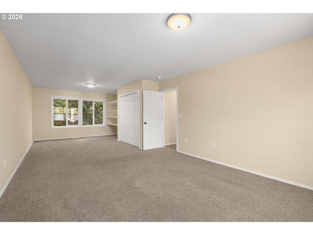 3208 Sw LURADEL St, Portland, OR 97219