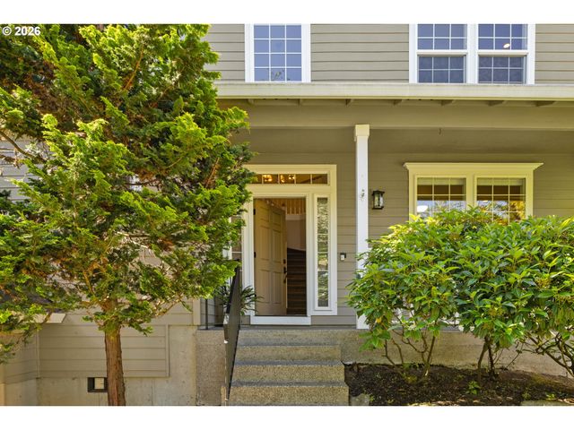 3208 Sw LURADEL St, Portland, OR 97219