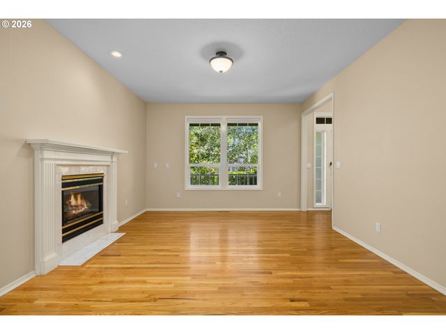 3208 Sw LURADEL St, Portland, OR 97219