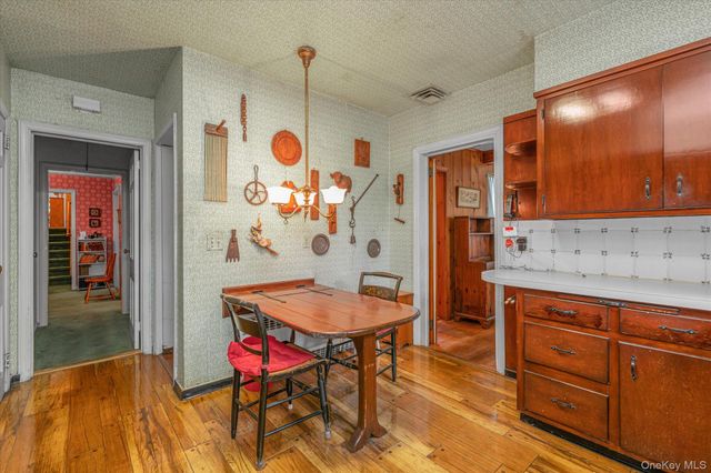 936 Madison Street, Hewlett Neck, NY 11598