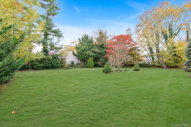 936 Madison Street, Hewlett Neck, NY 11598