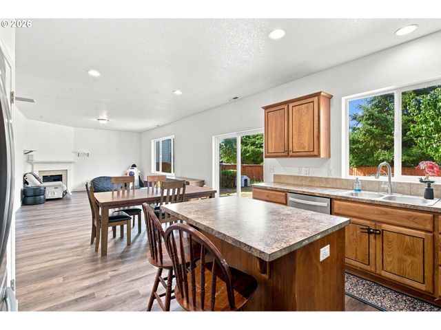 18857 CHANELLE Way, Oregon City, OR 97045