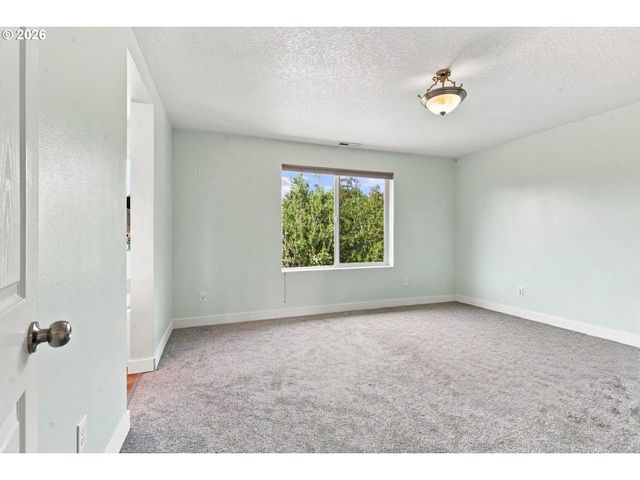 18857 CHANELLE Way, Oregon City, OR 97045