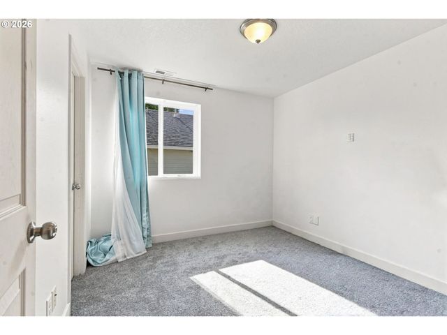 18857 CHANELLE Way, Oregon City, OR 97045