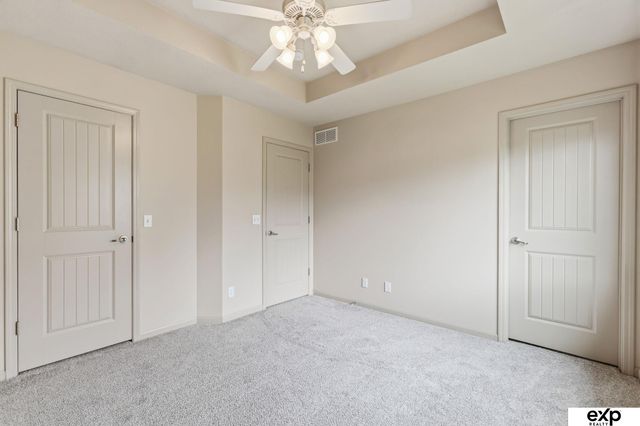 5701 S 190th Terrace, Omaha, NE 68135