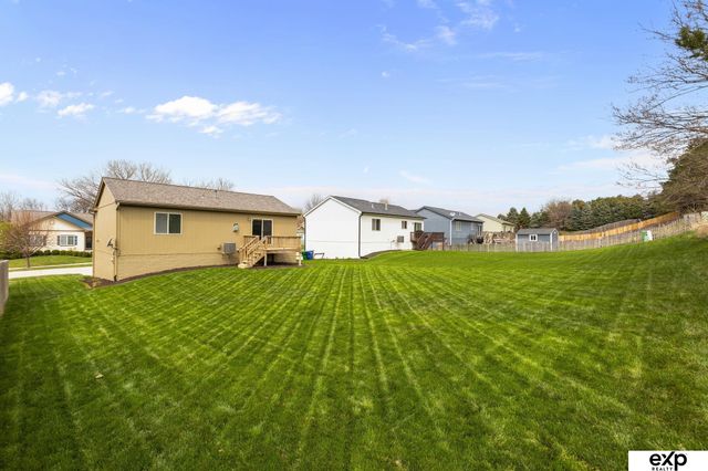 5701 S 190th Terrace, Omaha, NE 68135