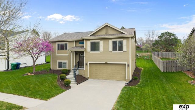 5701 S 190th Terrace, Omaha, NE 68135