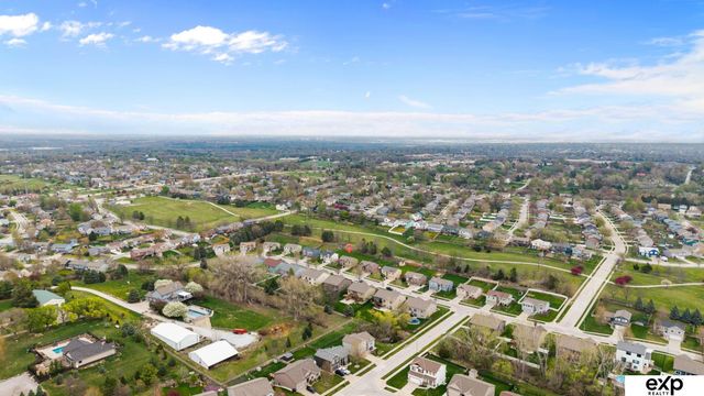 5701 S 190th Terrace, Omaha, NE 68135