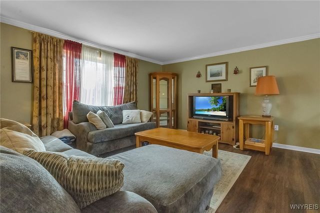 7 North Seine Drive, Cheektowaga, NY 14227