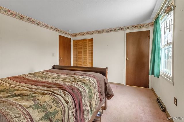 7 North Seine Drive, Cheektowaga, NY 14227