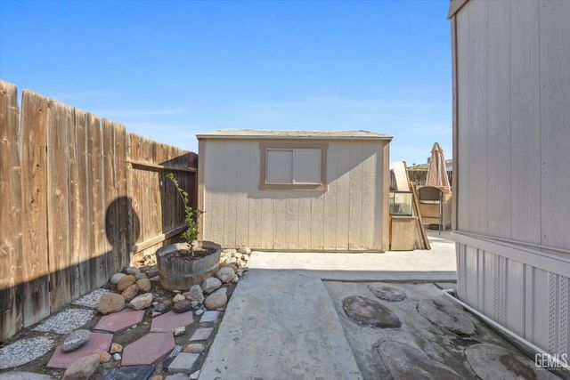 1301 Taft Highway 166, Bakersfield, CA 93307