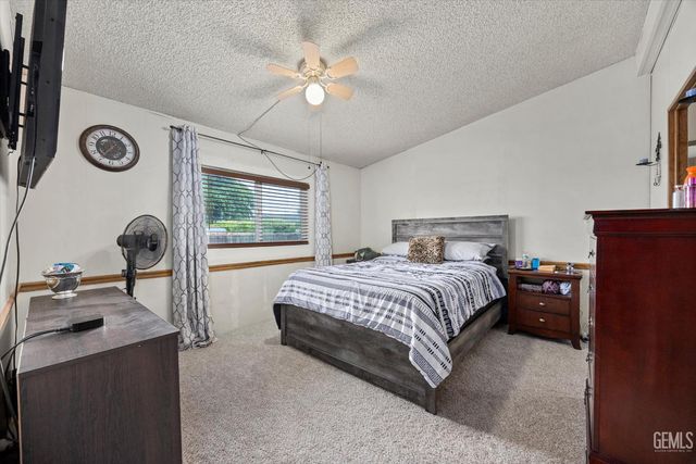 1301 Taft Highway 166, Bakersfield, CA 93307