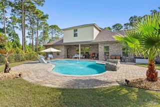 4726 Soundside Dr, Gulf Breeze, FL 32563