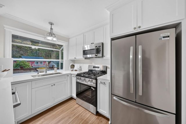 836 Big Bend Drive, Pacifica, CA 94044