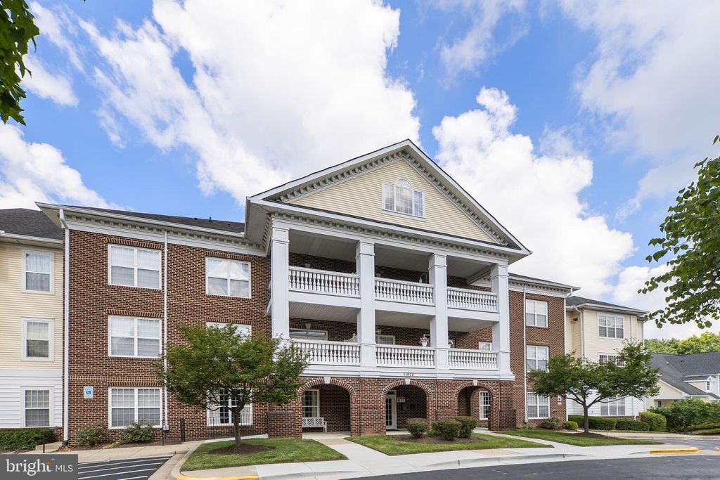 11924 DARNESTOWN #101, North Potomac, MD 20878