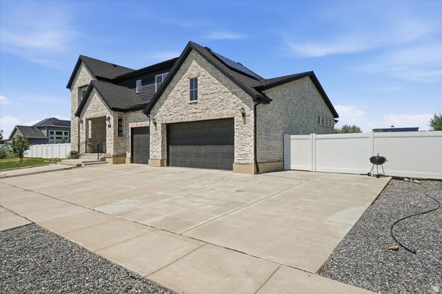 454 W 1025 S, Farmington, UT 84025