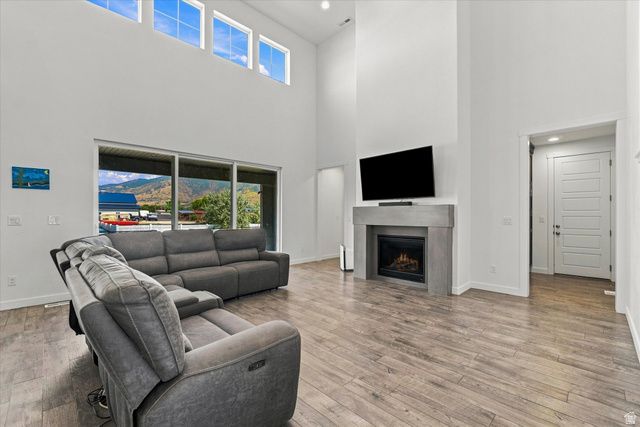 454 W 1025 S, Farmington, UT 84025