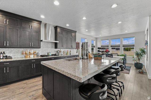 454 W 1025 S, Farmington, UT 84025