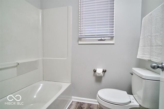 9740 Lakeshore Drive E, Carmel, IN 46033