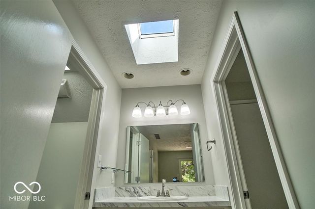 9740 Lakeshore Drive E, Carmel, IN 46033