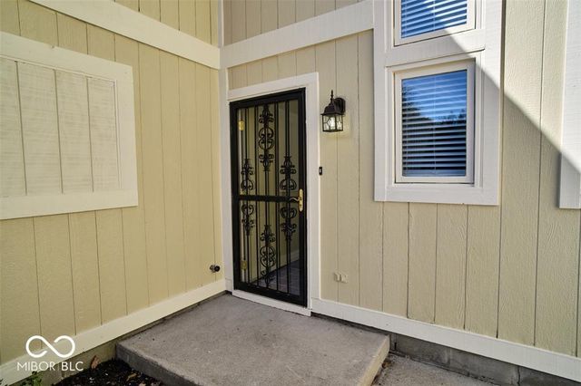 9740 Lakeshore Drive E, Carmel, IN 46033