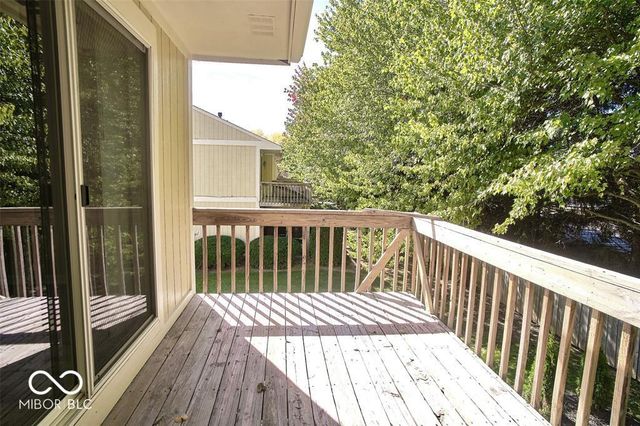9740 Lakeshore Drive E, Carmel, IN 46033