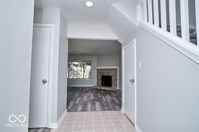 9740 Lakeshore Drive E, Carmel, IN 46033
