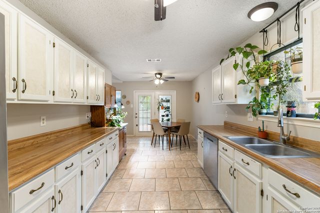 7111 Ranch Hill, San Antonio, TX 78250