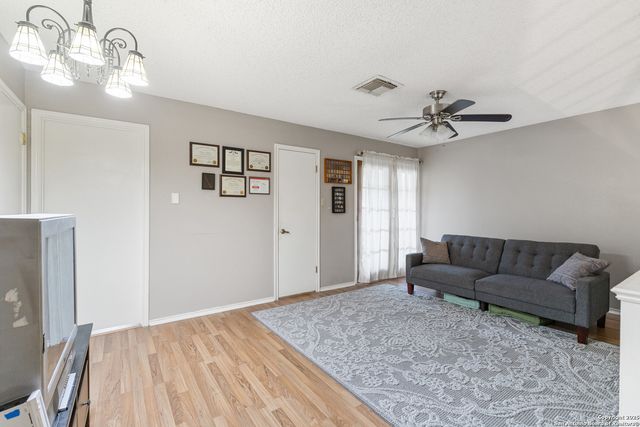 7111 Ranch Hill, San Antonio, TX 78250