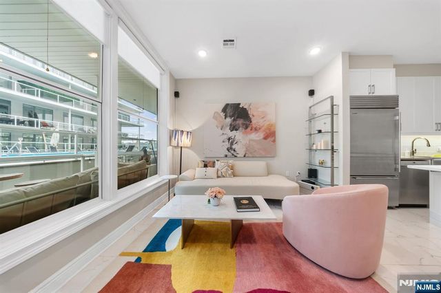 3 Somerset Lane 307, Edgewater, NJ 07020
