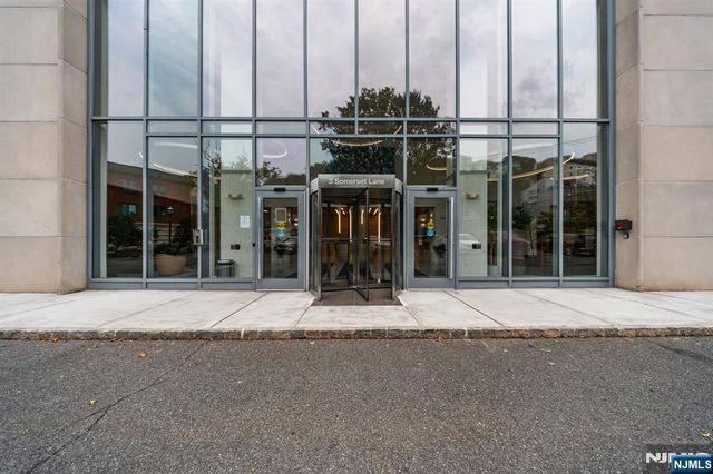 3 Somerset Lane 307, Edgewater, NJ 07020