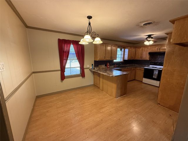 1603 Cherry Street, Gainesville, TX 76240