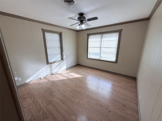 1603 Cherry Street, Gainesville, TX 76240