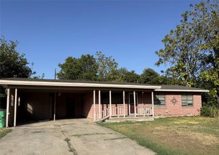1603 Cherry Street, Gainesville, TX 76240