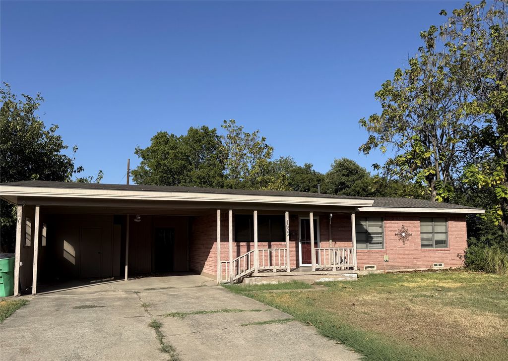 1603 Cherry Street, Gainesville, TX 76240