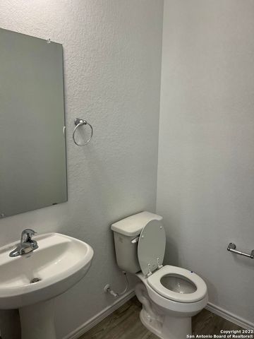 2164 Griffith, Seguin, TX 78155