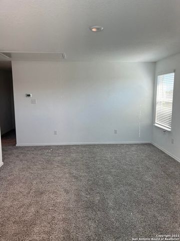 2164 Griffith, Seguin, TX 78155